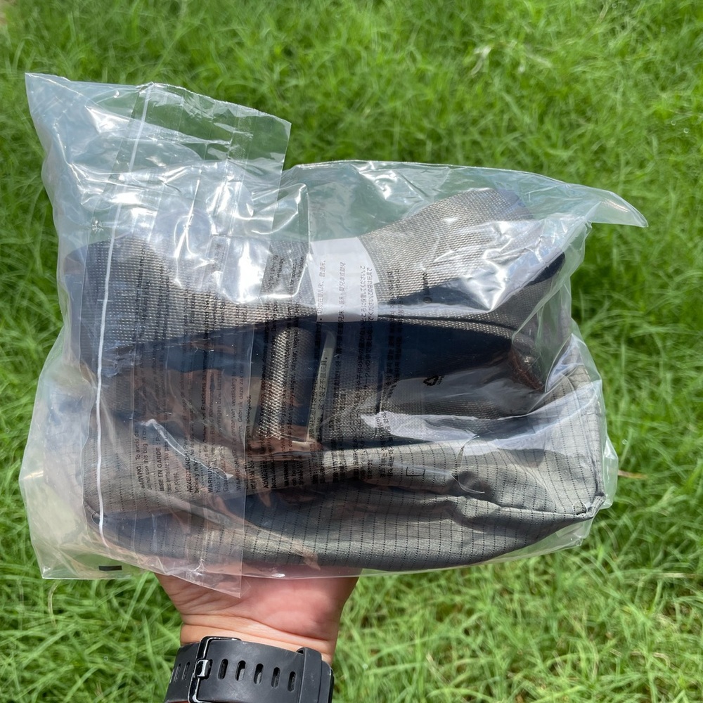 NWT Lululemon Everywhere Belt Bag - Picture 6 of 6